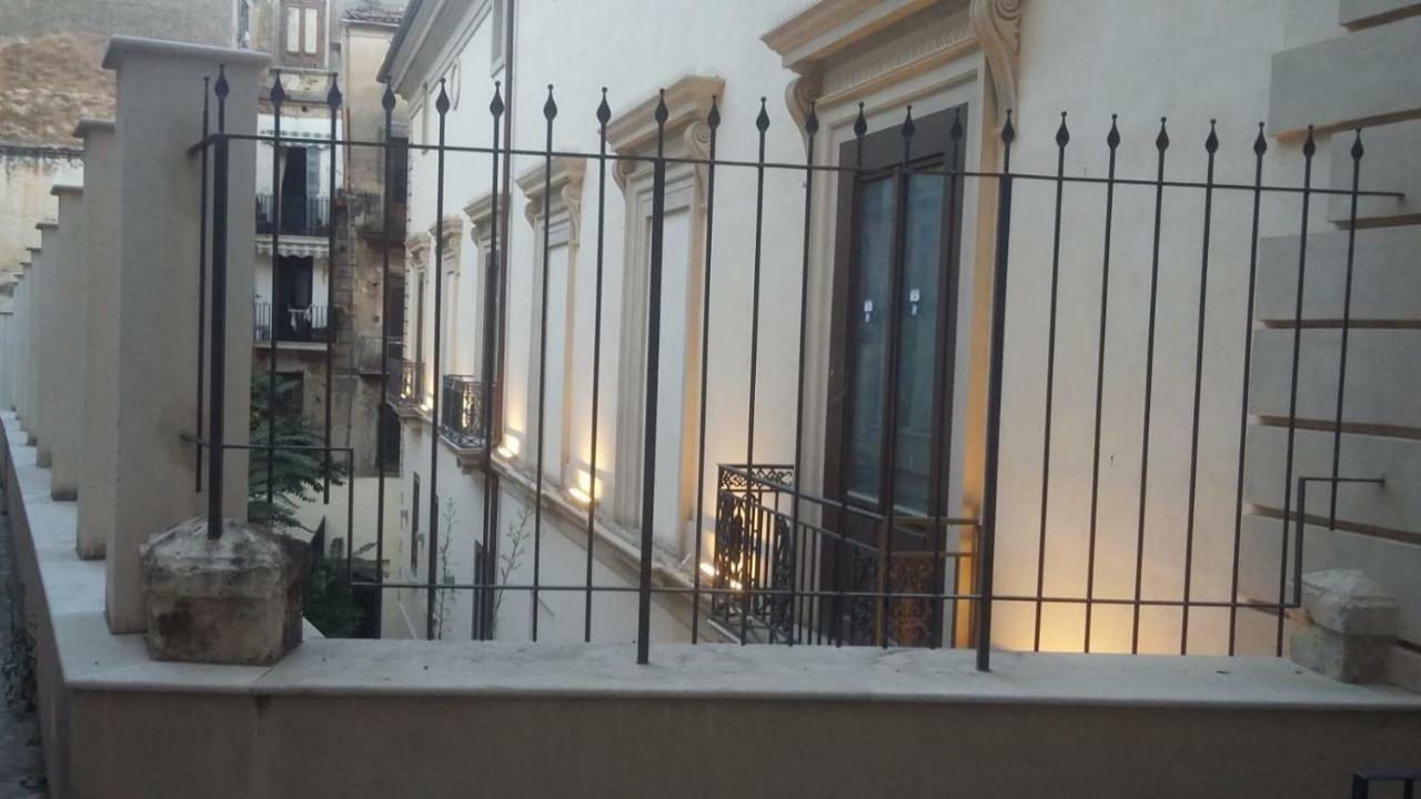 Sotto Il Castello